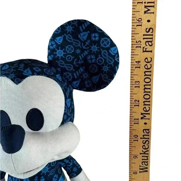 Disney Year of the Mouse August Plush Captain Mickey Limited Edition 2020 - Picture 4 of 9